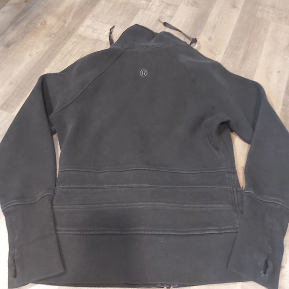 Lululemon Cuddle Up Coat size 8 - Picture 3 of 3